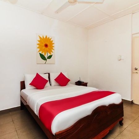 Sea View Hotel Colombo Kültér fotó