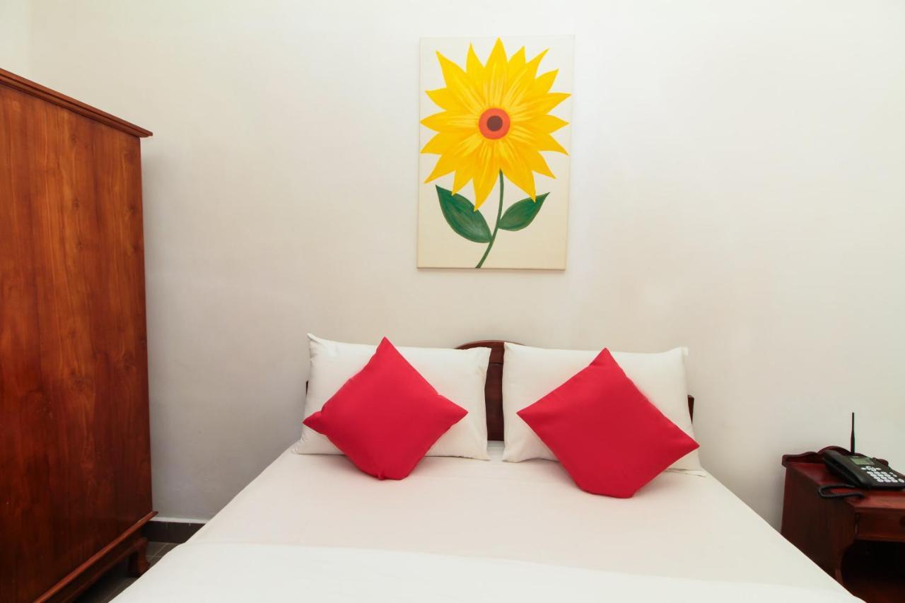Sea View Hotel Colombo Kültér fotó